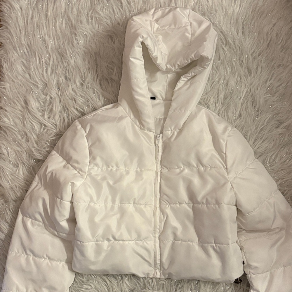 SHEIN White CroppedHooded Puffer Jacket